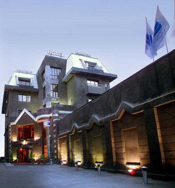 Aviatrans Hotel Yerevan Bagian luar foto